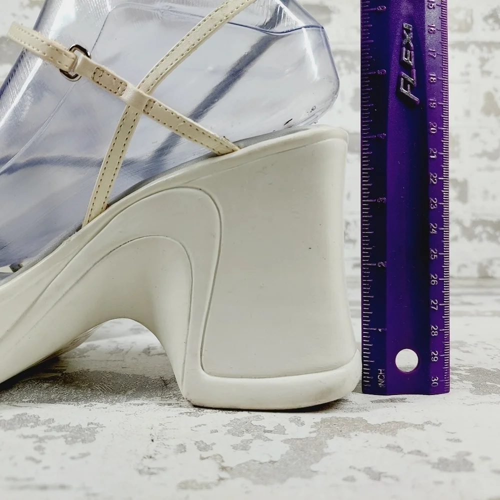 Nine & Co. Linger White Strappy Chunky Y2K Platform Block Heel Sandals F719